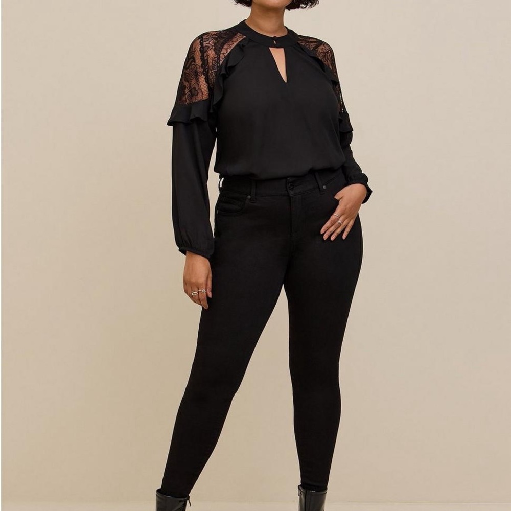 PLUS SIZE CLOTHING - Picture 3 of 8